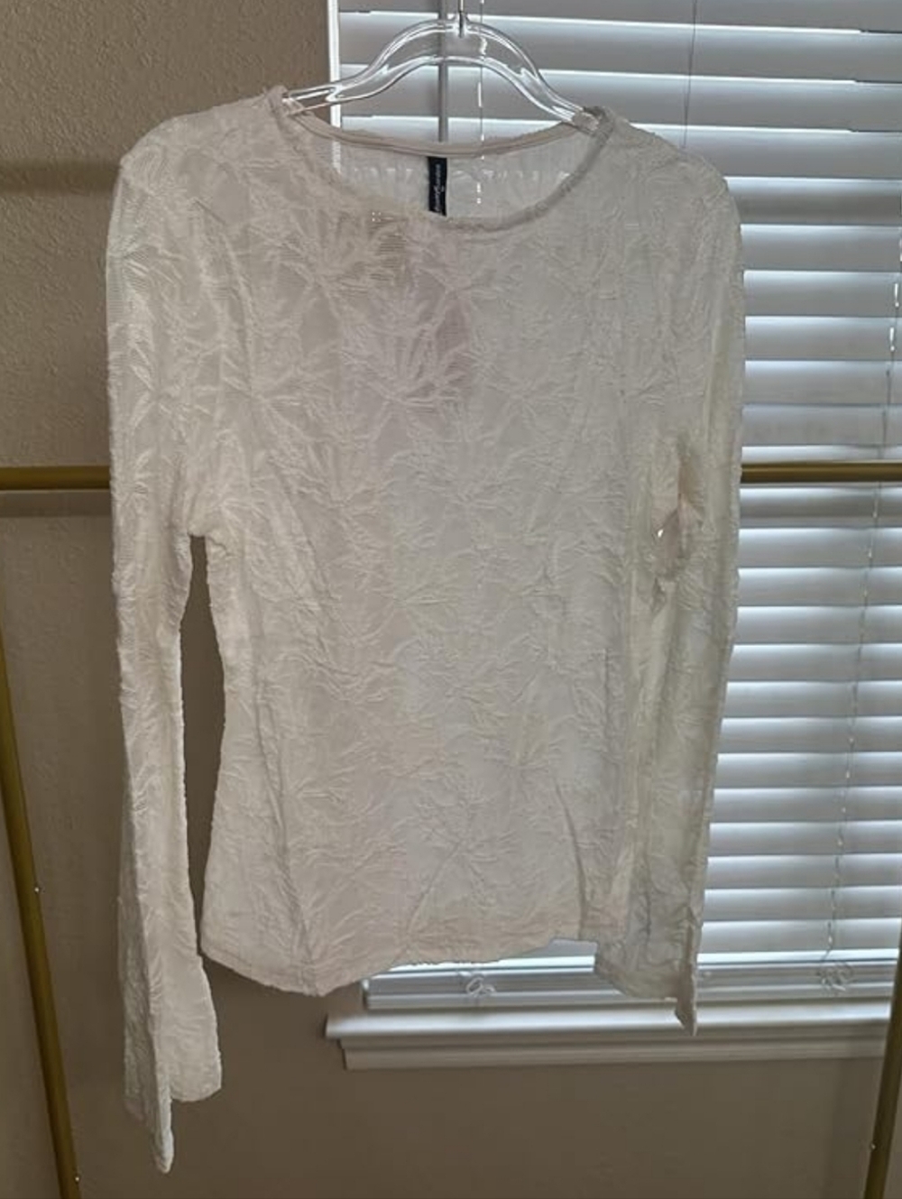 NEW! Sheer Lace Bell Sleeve Top (S-XL) - Picture 5 of 6